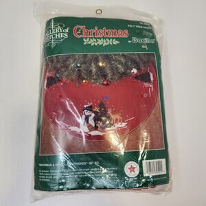 Bucilla Christmas Felt Tree Skirt Craft Kit Snowman Woodland Friends 36" Round